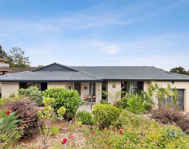 8 Treetops Crescent, Mollymook Beach NSW 2539