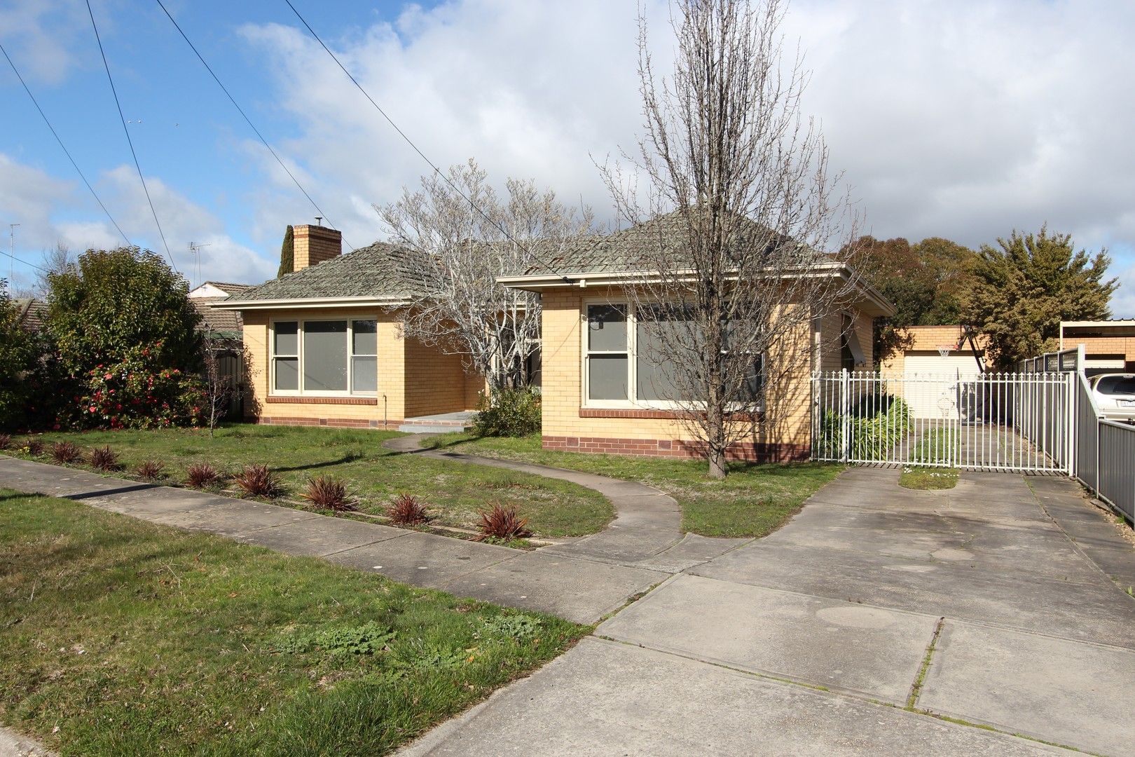4 bedrooms House in 15 Almurta Street ALFREDTON VIC, 3350