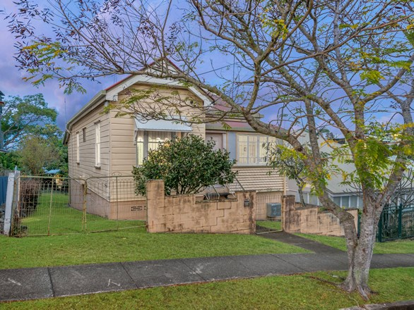 19 Louisa Street, Highgate Hill QLD 4101