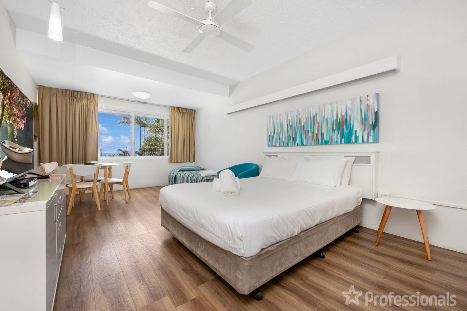 12/34-48 Vin E Jones Memorial Drive, Rosslyn QLD 4703, Image 2