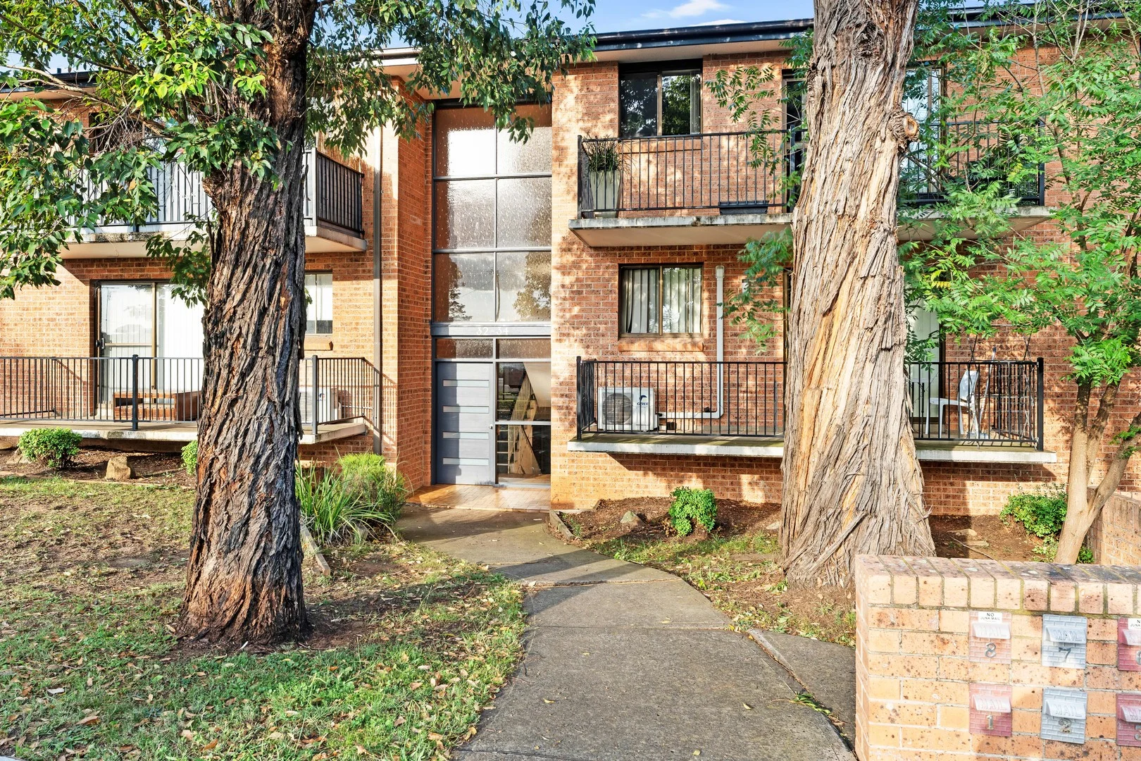 Primary image of 4/32 Old Hume Highway, Camden NSW 2570