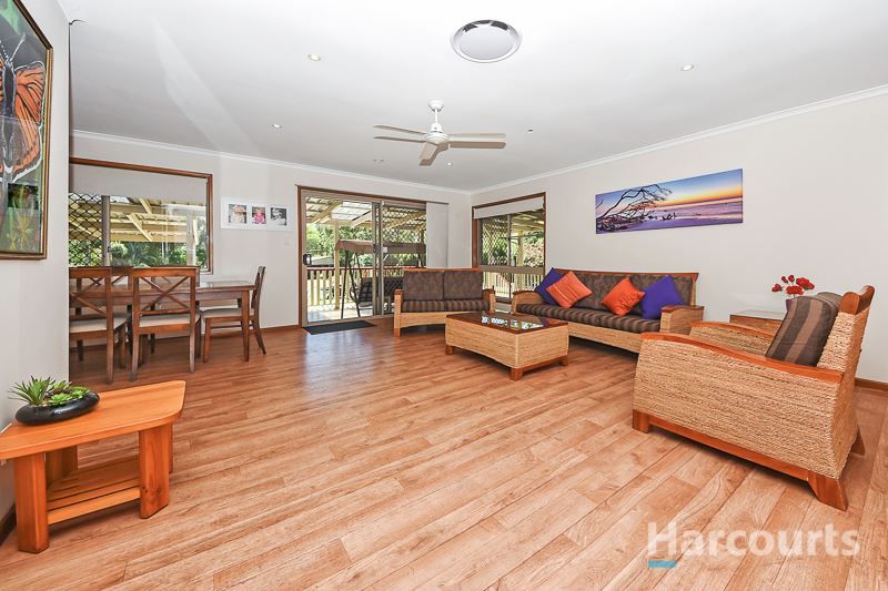 40 Firetail Court, Morayfield QLD 4506, Image 2