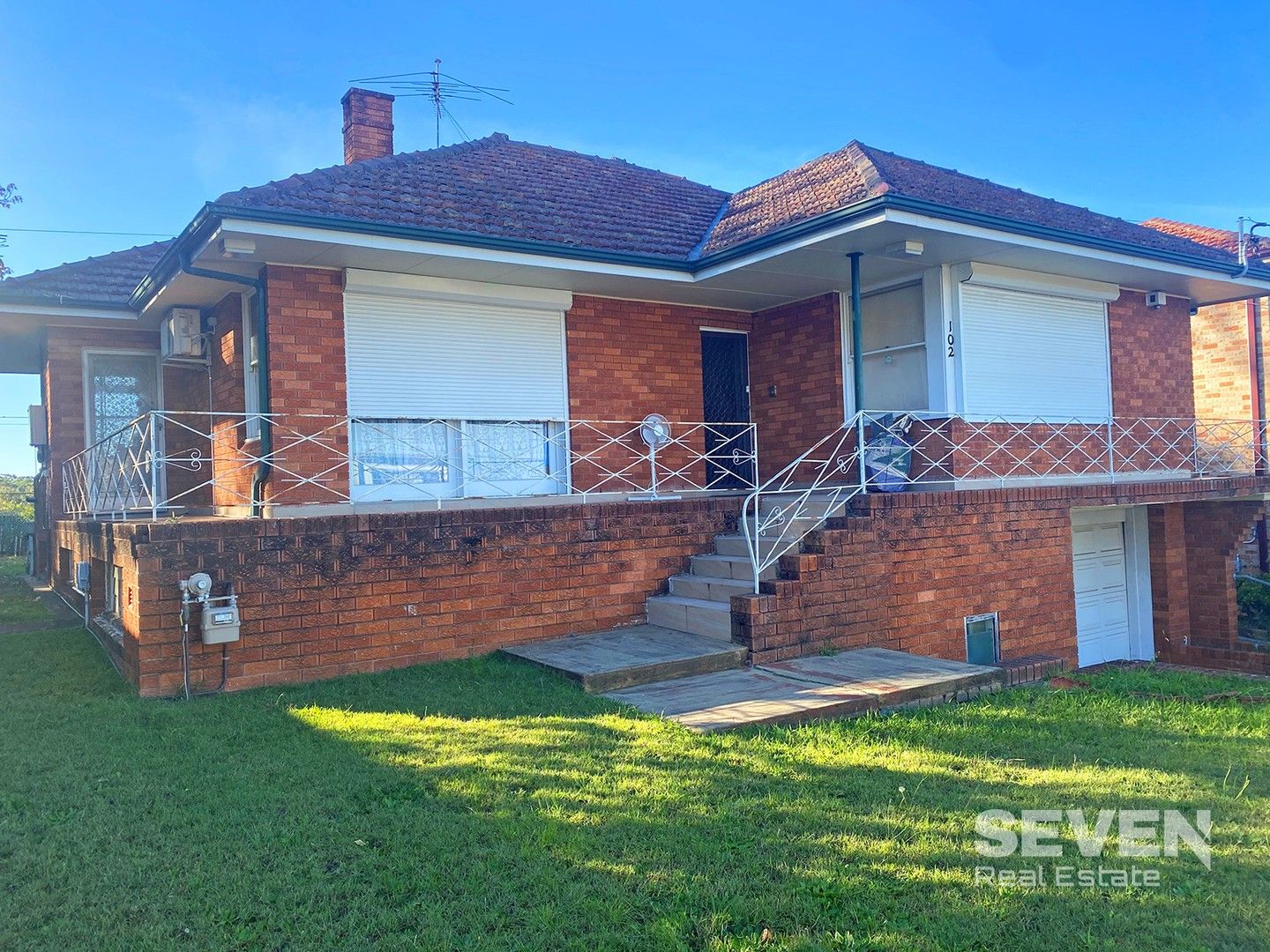 4 bedrooms House in 102 Adderton Road CARLINGFORD NSW, 2118