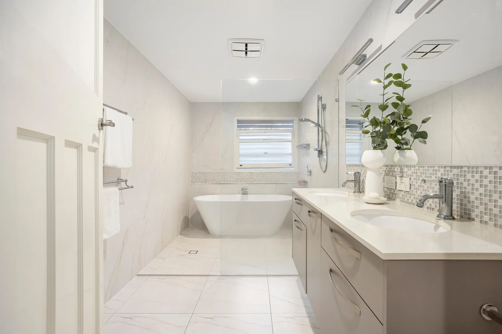 Additional image 28 of 32 Kew Road, Graceville QLD 4075