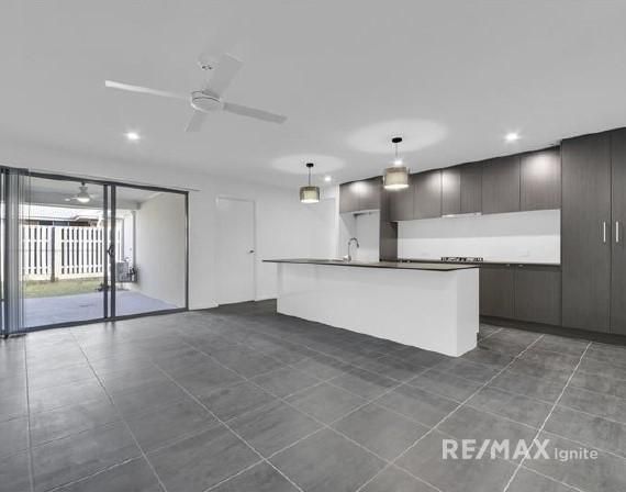 3 bedrooms House in 2/13 Cotton Crescent REDBANK PLAINS QLD, 4301