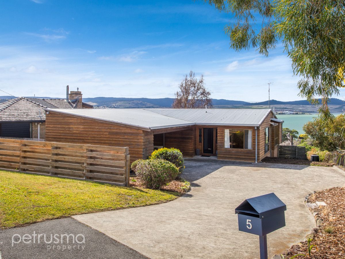 5 Third Avenue, Midway Point TAS 7171, Image 0