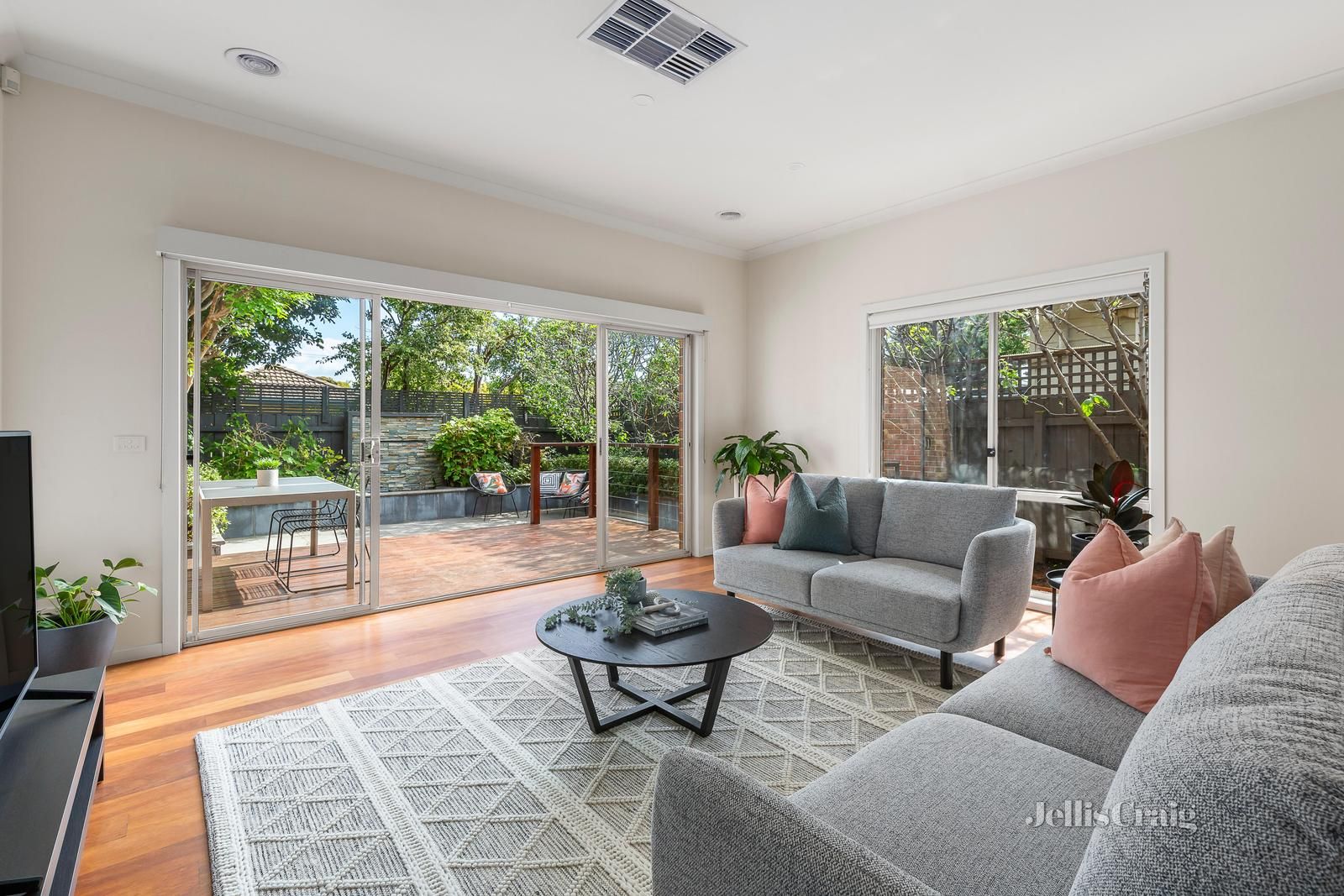 2/9 Keiller Avenue, Parkdale VIC 3195, Image 2