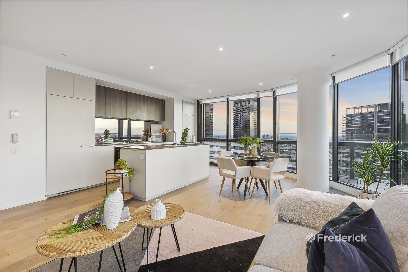 2204S/883 Collins Street, Docklands VIC 3008, Image 2