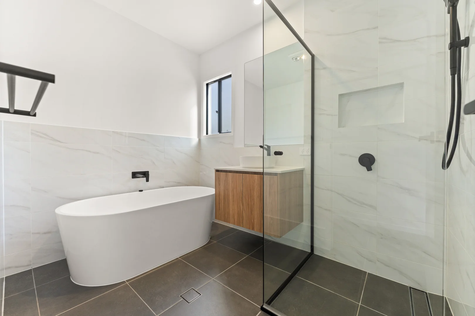 Additional image 6 of 2 Maple Court, Arundel QLD 4214