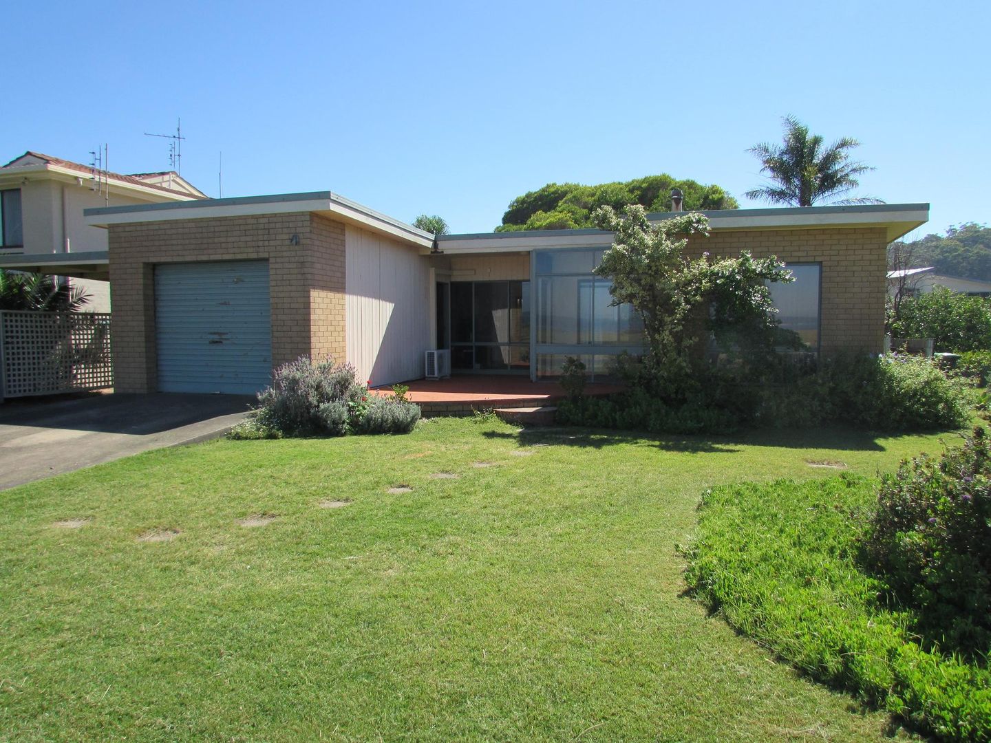 12 Hibiscus Close, Maloneys Beach Property History & Address Research
