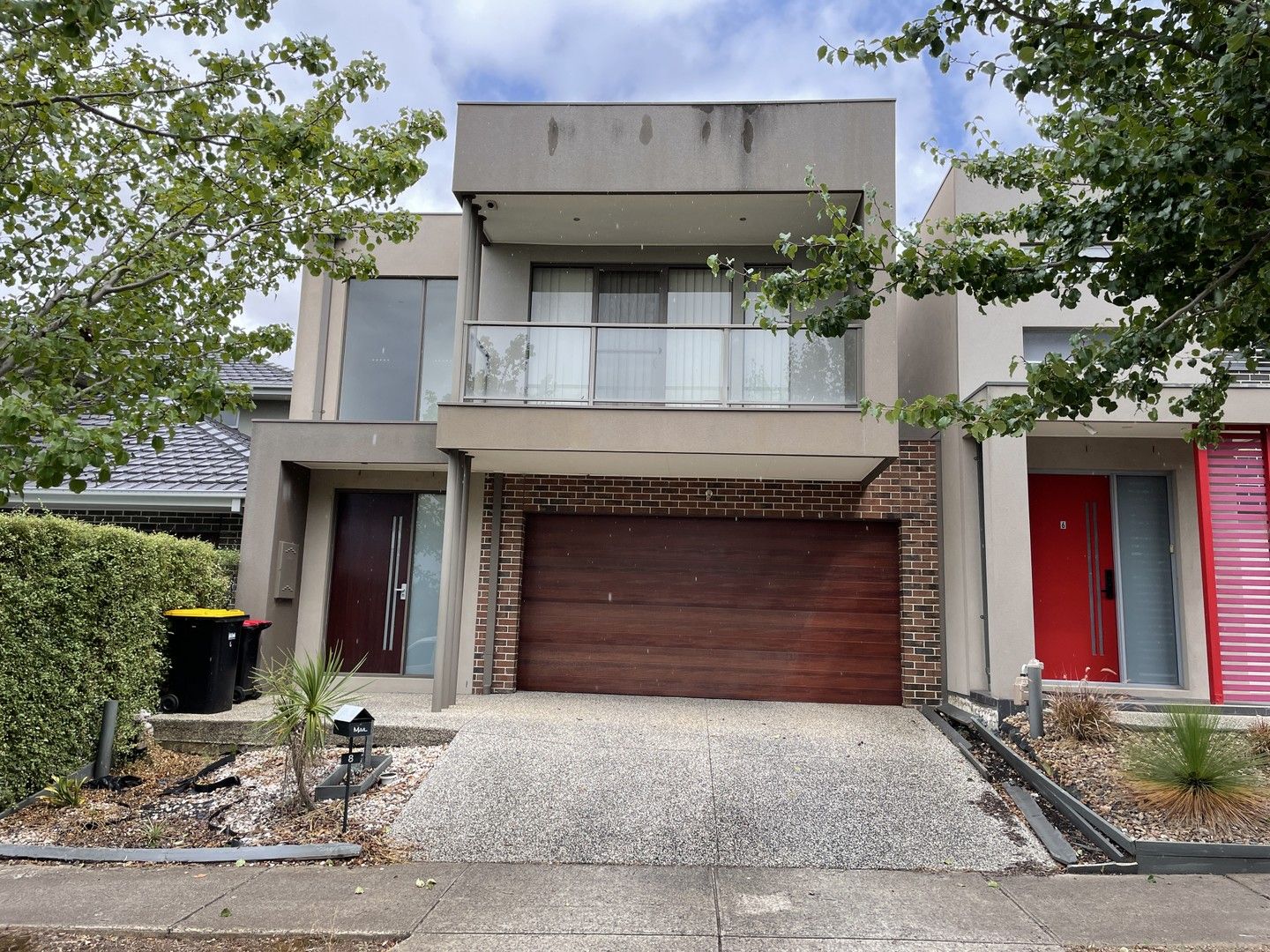 3 bedrooms House in 8 Seddon Place CAROLINE SPRINGS VIC, 3023
