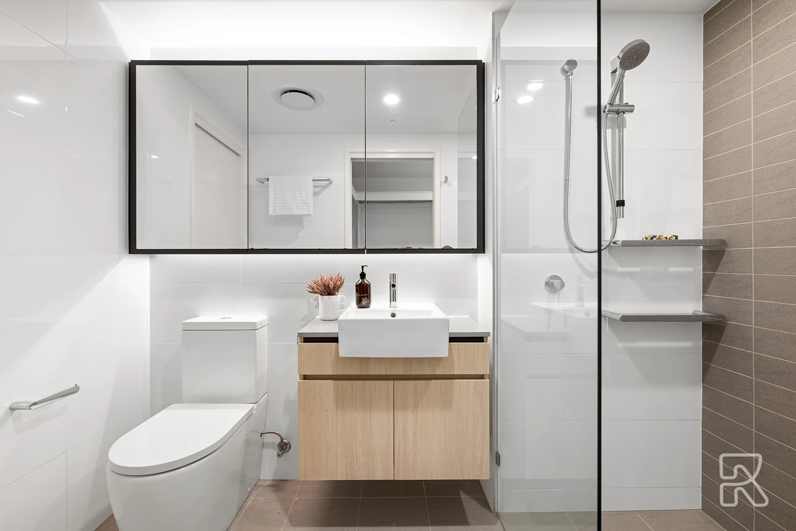 Additional image 8 of 710/70 Longland Street, Newstead QLD 4006