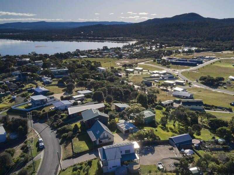 119 Swanwick Drive, Coles Bay TAS 7215, Image 2