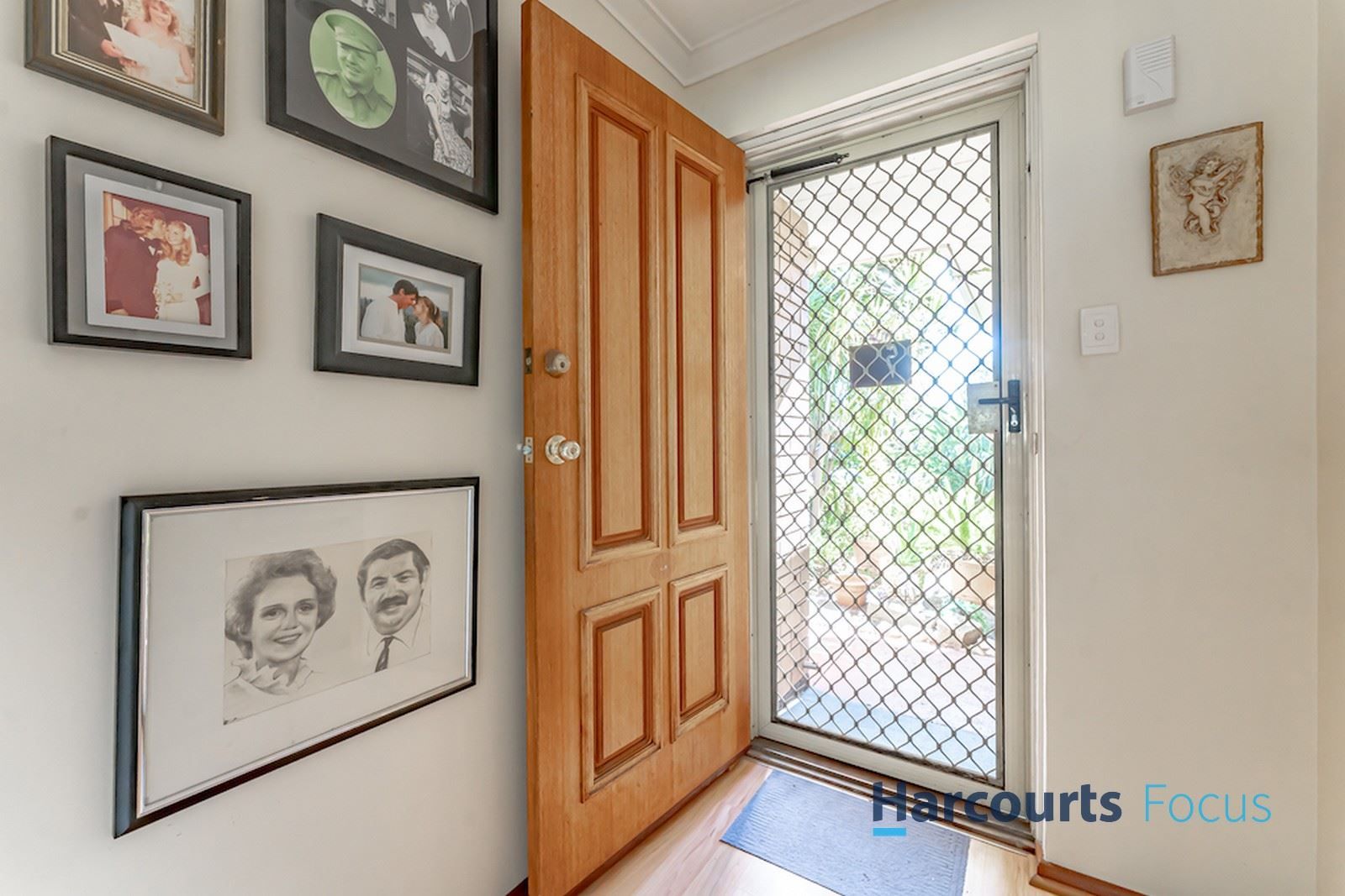 27 Aldworth Crescent, Gosnells WA 6110, Image 2