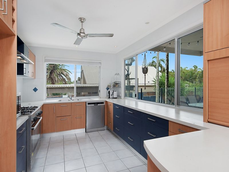 6 Allara Street, Warana QLD 4575, Image 2