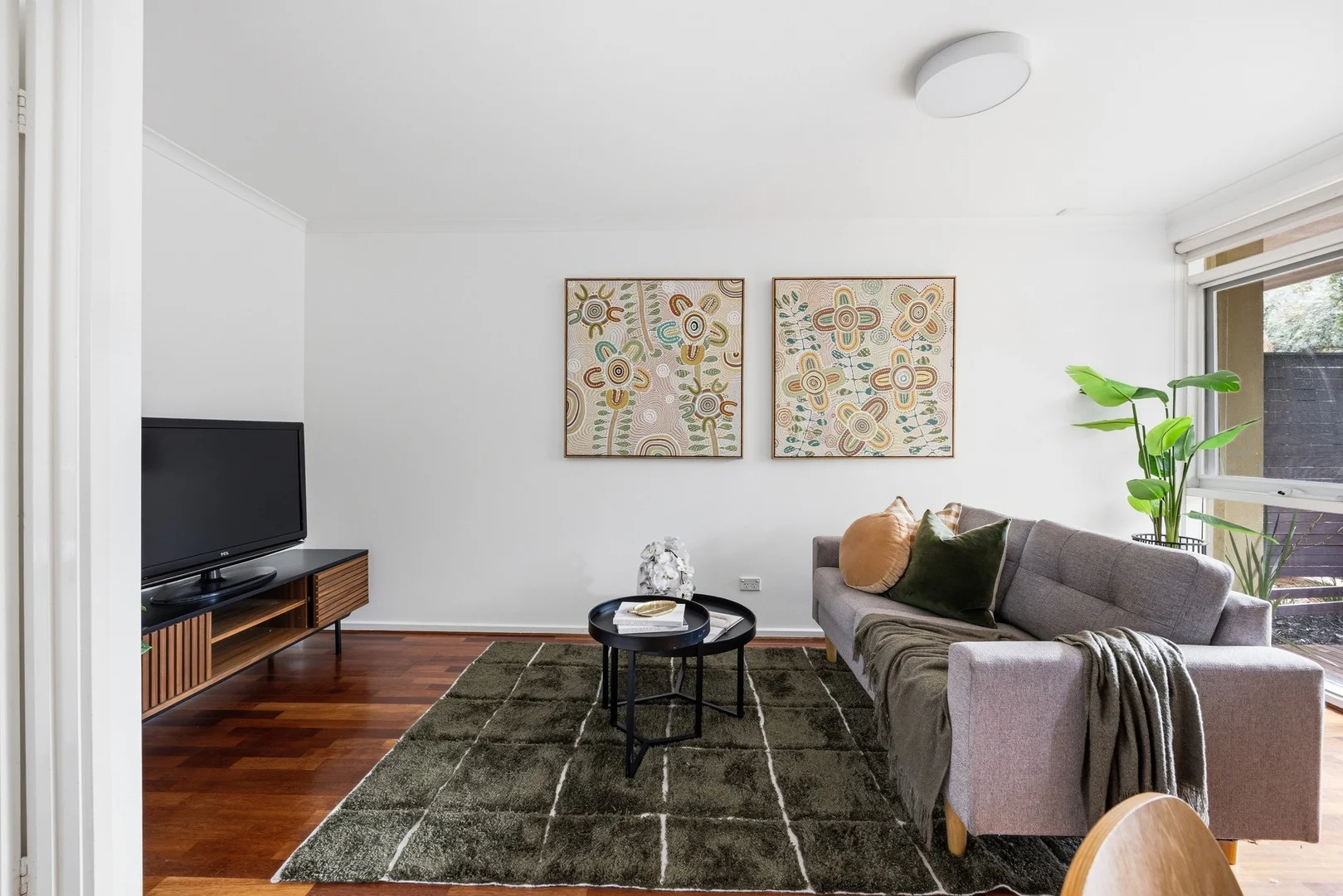 2/70 Collins Street, Thornbury VIC 3071