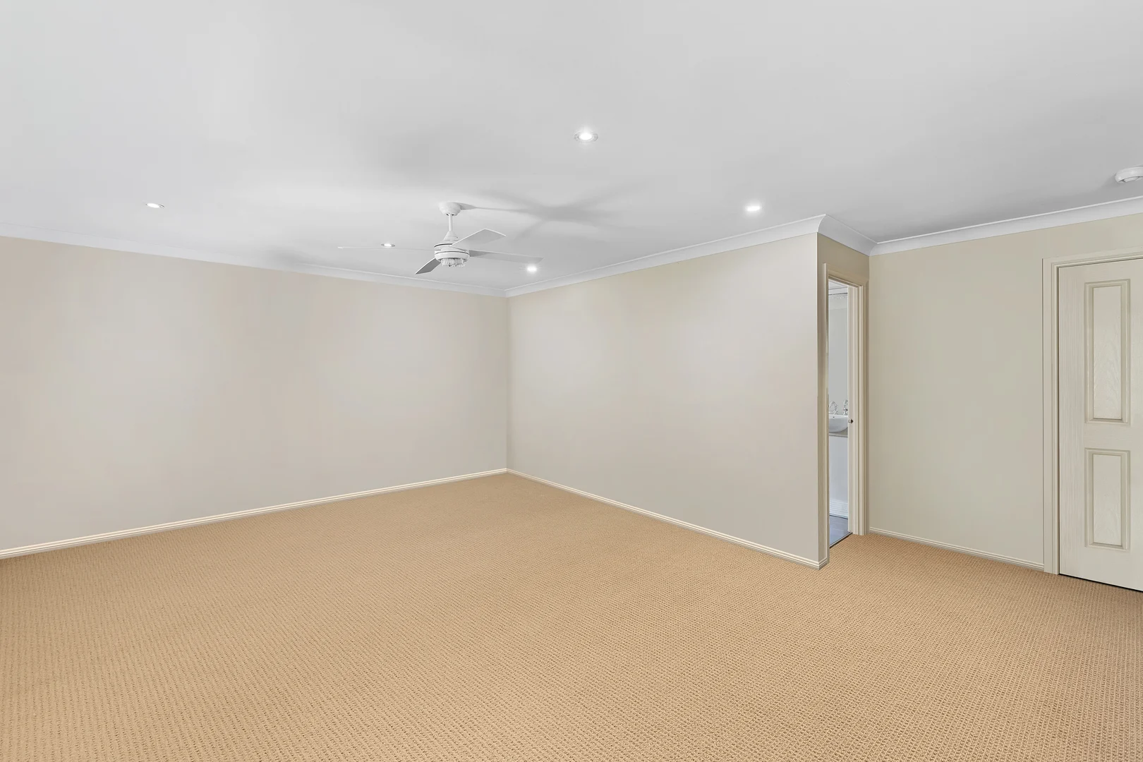 Additional image 6 of 11/19-23 Warrigal st, Blackwall NSW 2256