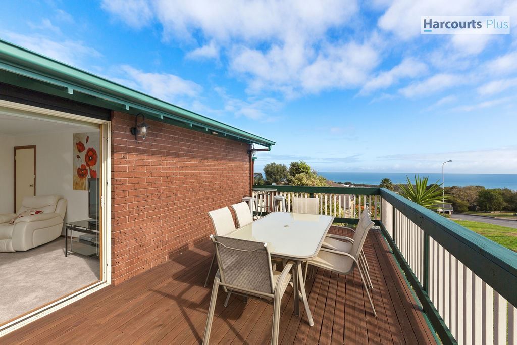 35 Manunda Way, Hallett Cove SA 5158, Image 2