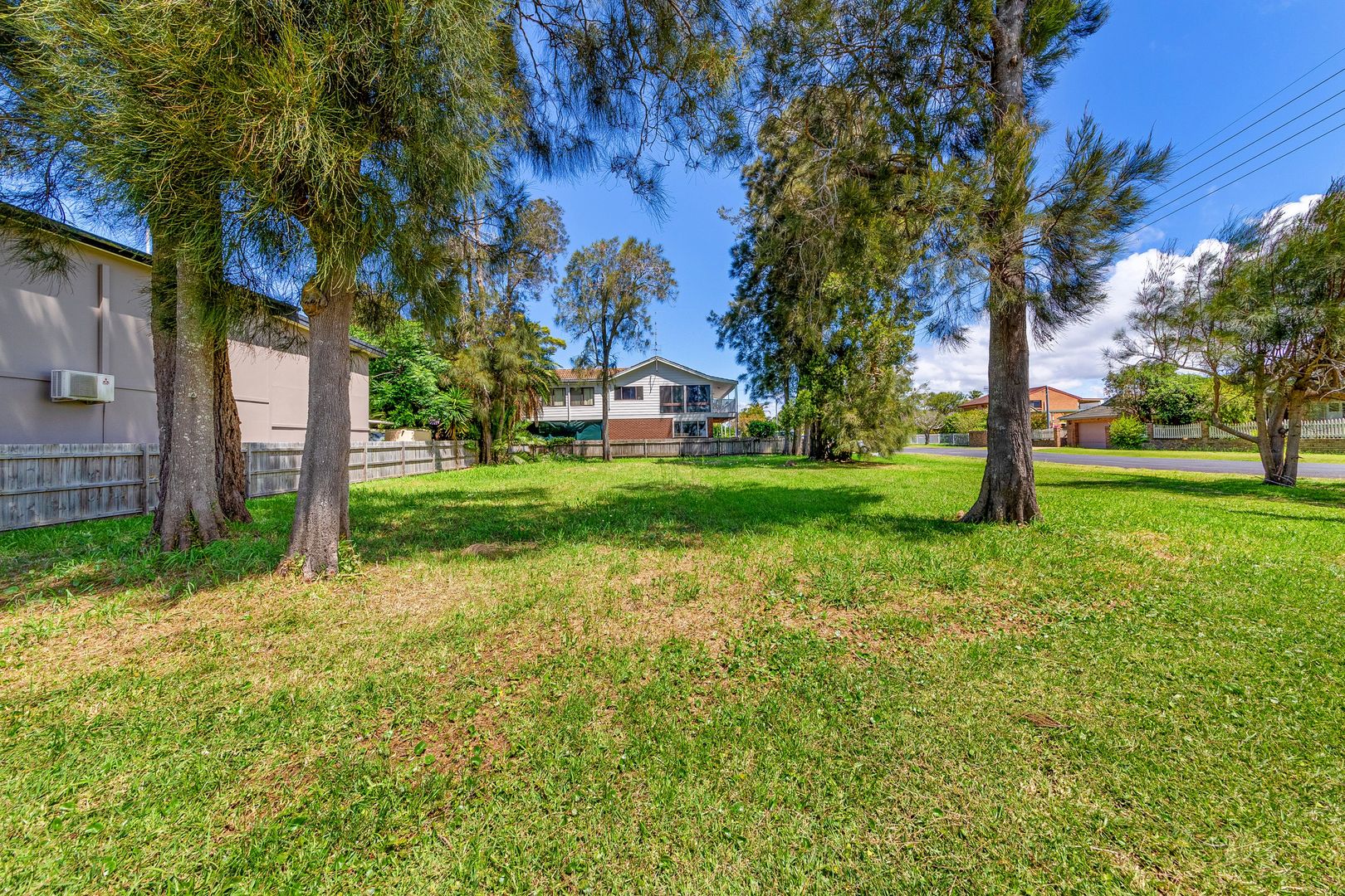 8 Lucinda Avenue, Killarney Vale NSW 2261, Image 2