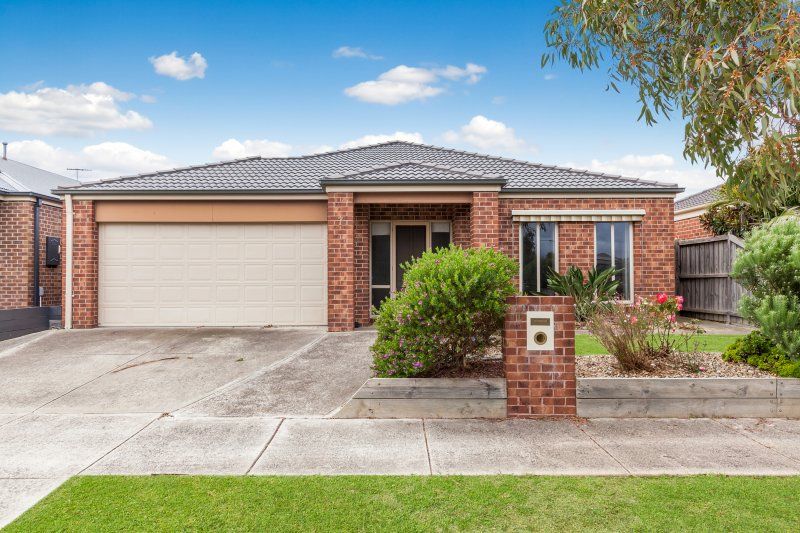 3 bedrooms House in 7 Woronora Way WALLAN VIC, 3756