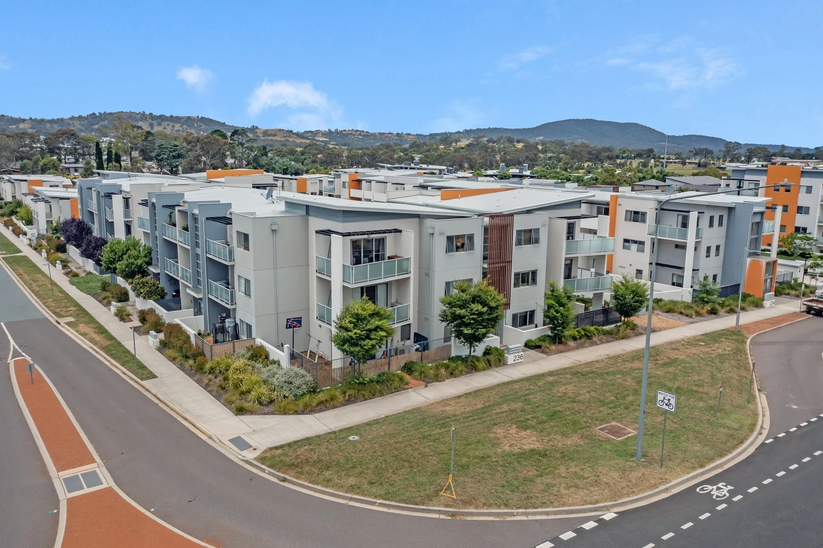 Primary image of 236 Flemington Road, Harrison ACT 2914