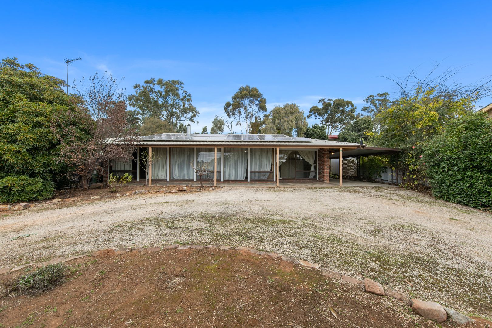 14 Blyth Road, Clare SA 5453, Image 2