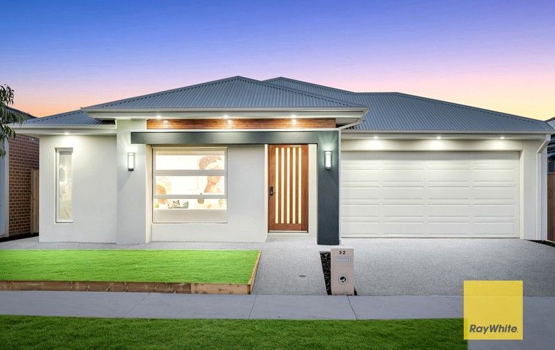 4 bedrooms House in 32 Hallinan Street TARNEIT VIC, 3029