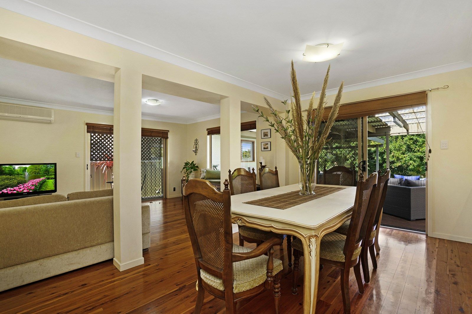 8 Whipbird Way, Belmont NSW 2280, Image 2