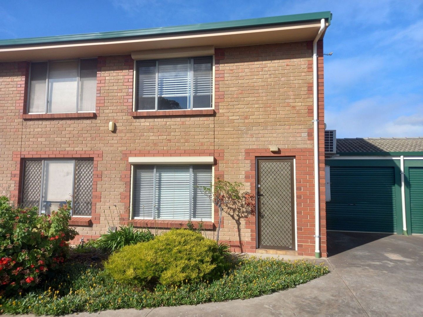 2 bedrooms Townhouse in 4/59-61 Rosewater Tce OTTOWAY SA, 5013