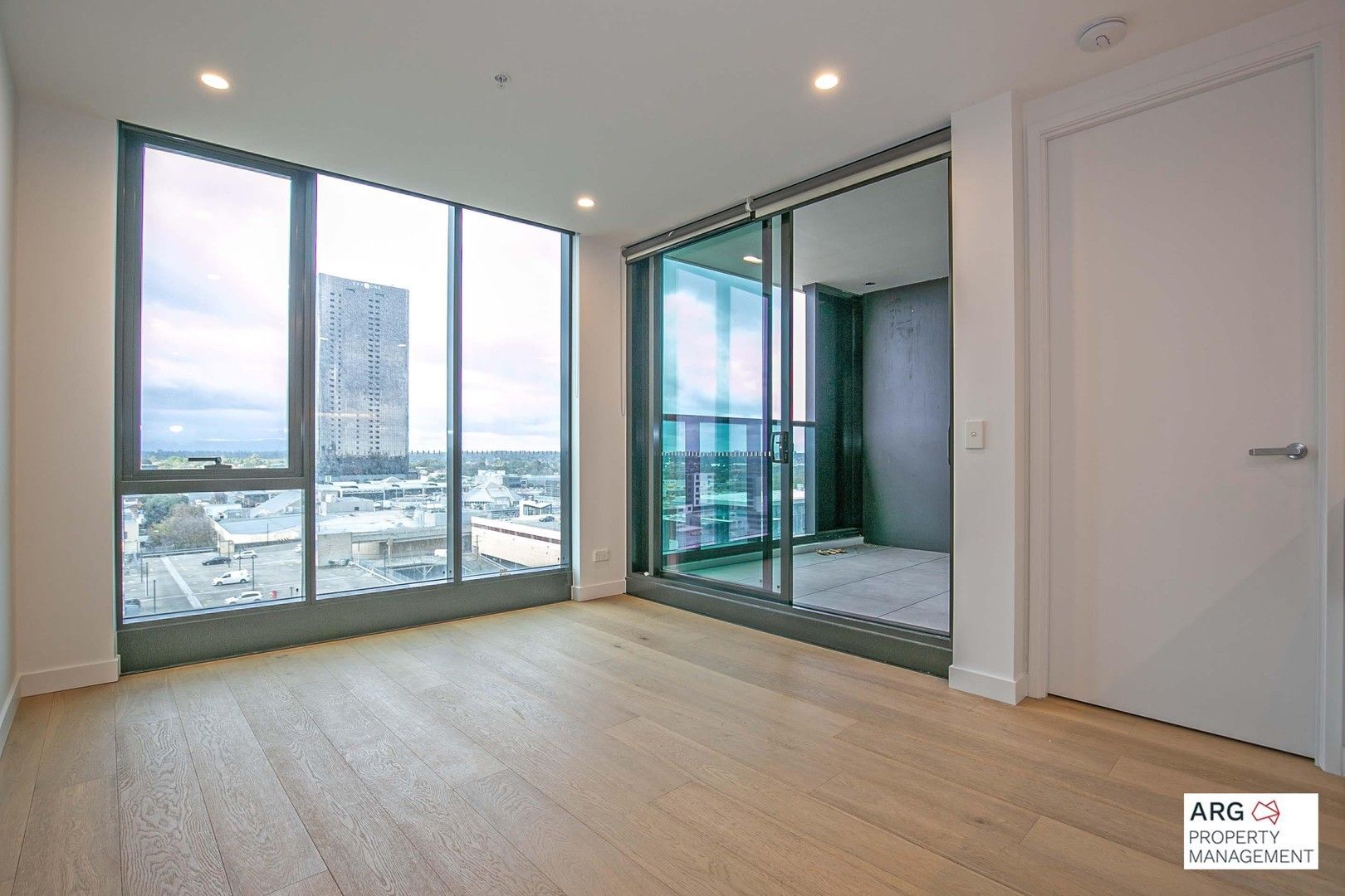 1111/911 Prospect Street, Box Hill VIC 3128 Apartment For Rent