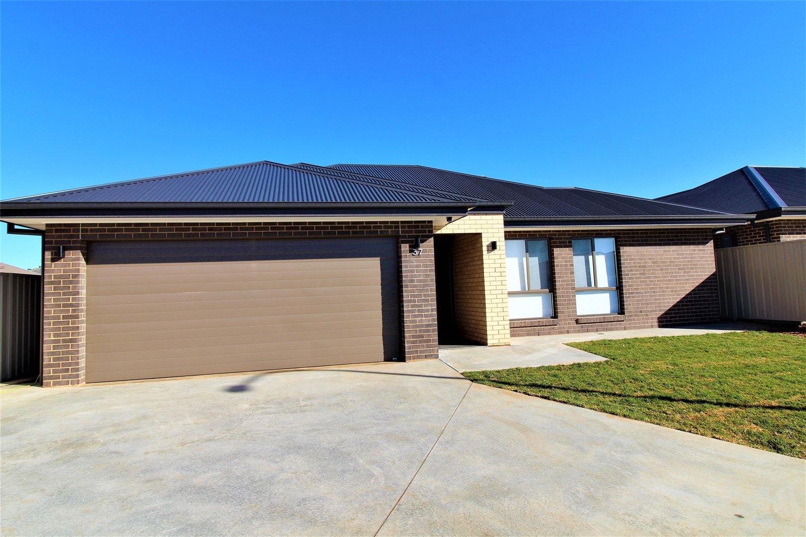 37 Scremin Grove, Griffith NSW 2680, Image 0