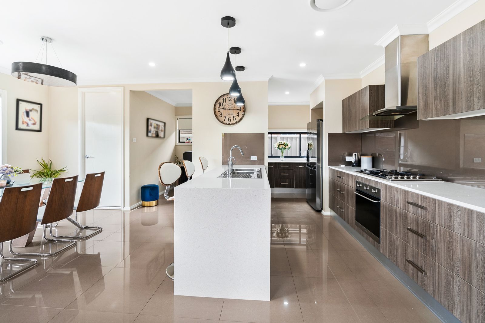 4 bedrooms House in 29 Abbott Street SPRING FARM NSW, 2570