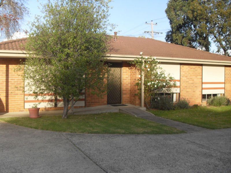 2 bedrooms Apartment / Unit / Flat in 4/11 Beaconsfield Avenue BEACONSFIELD VIC, 3807