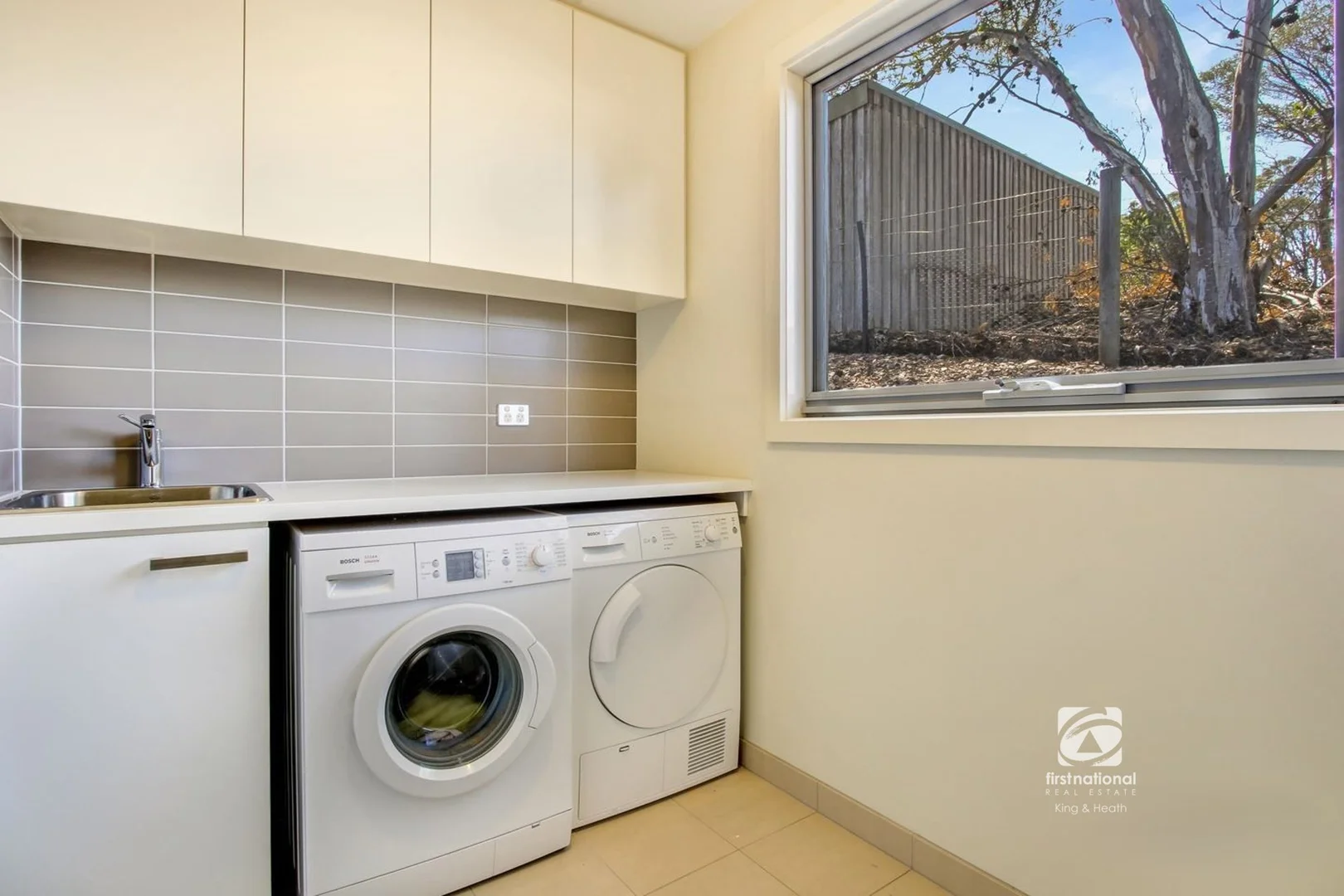 84 Stirling Road, Metung VIC 3904 - House For Rent | Domain