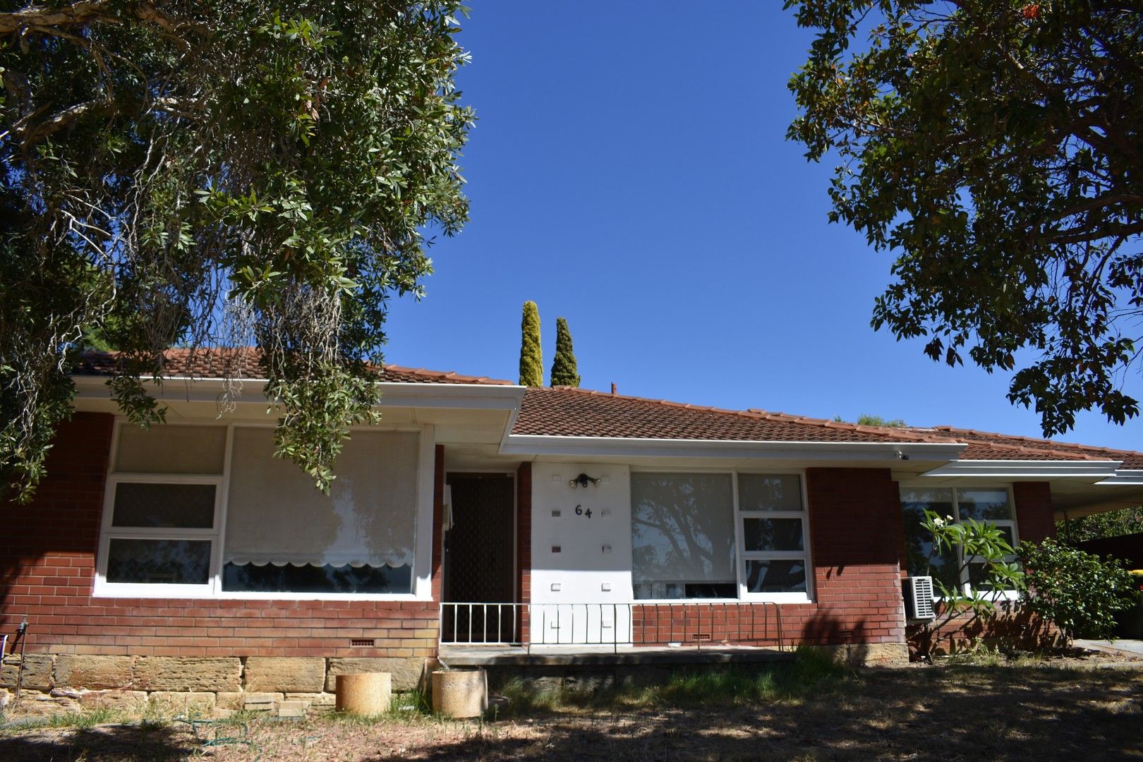 3 bedrooms House in 64 Camden Street WEMBLEY DOWNS WA, 6019