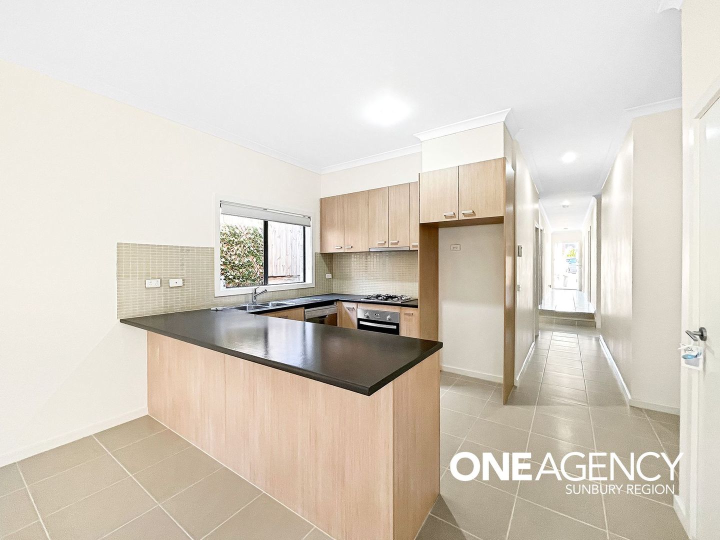 36 Baggygreen Street, Sunbury VIC 3429, Image 2