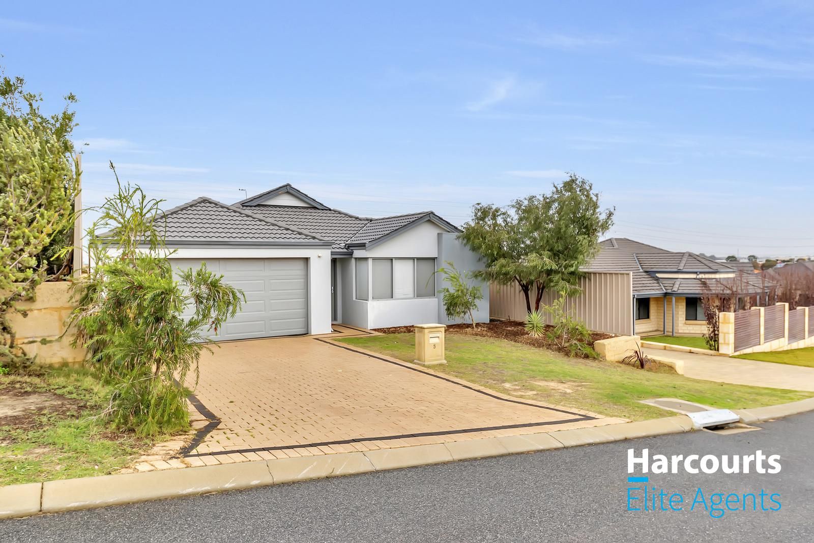 4 bedrooms House in 5 Gordona Parade BEELIAR WA, 6164
