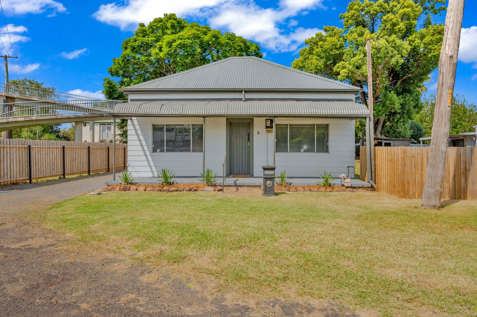 5 Wallace Street, South Maitland NSW 2320