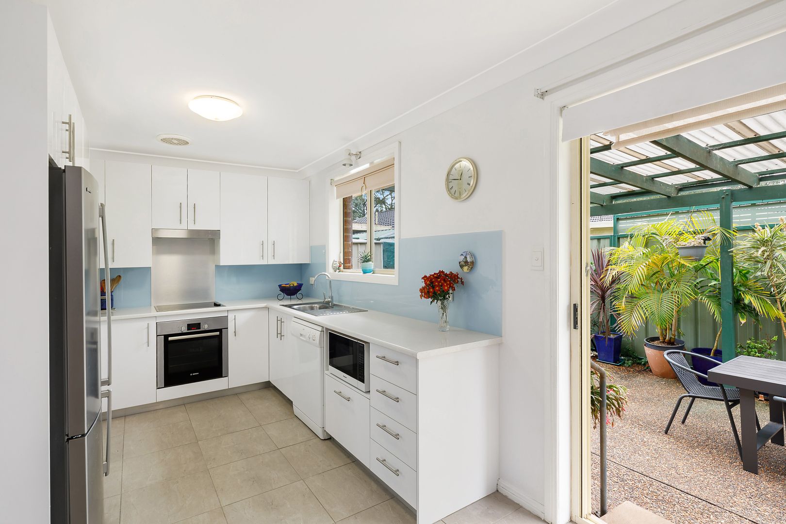 2/14 Woodview Avenue, Lisarow NSW 2250, Image 1