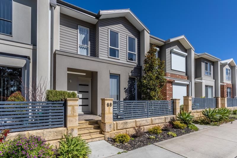 4 bedrooms House in 88 Strinesdale Avenue AVELEY WA, 6069