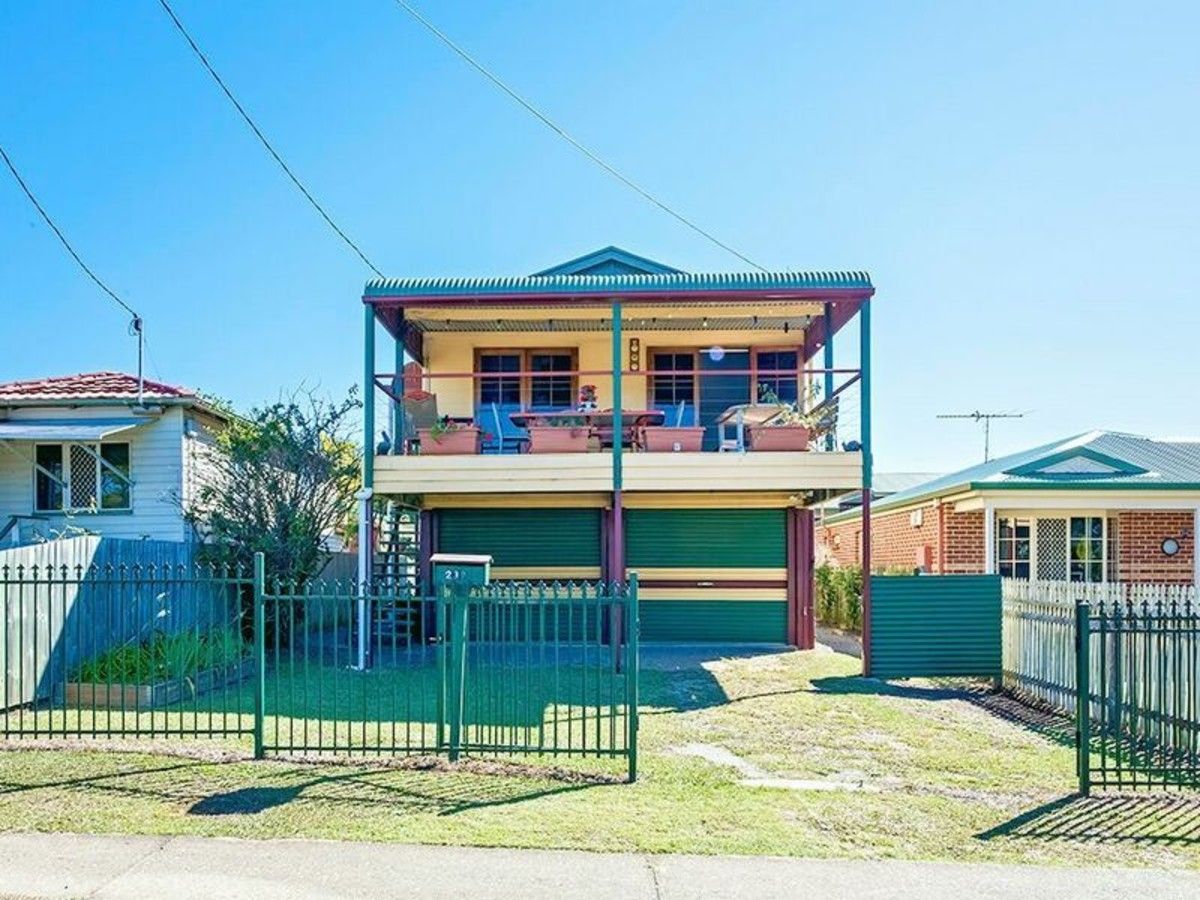 239 Oxley Avenue, Margate QLD 4019, Image 2