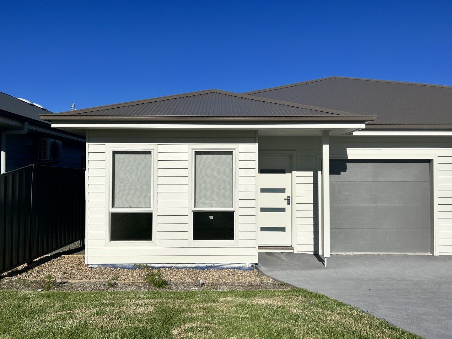 4 bedrooms Duplex in 21A Lancing Avenue SUSSEX INLET NSW, 2540