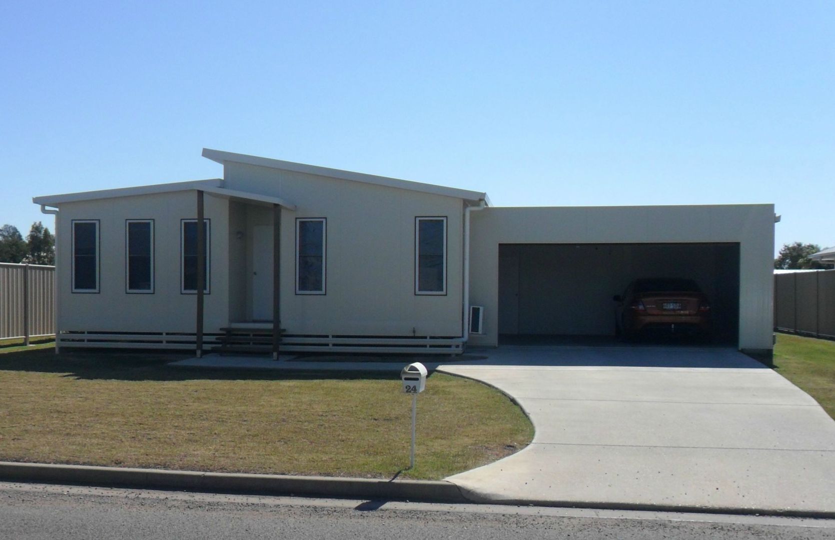 24 Manna Street, Blackwater Property History & Address Research Domain