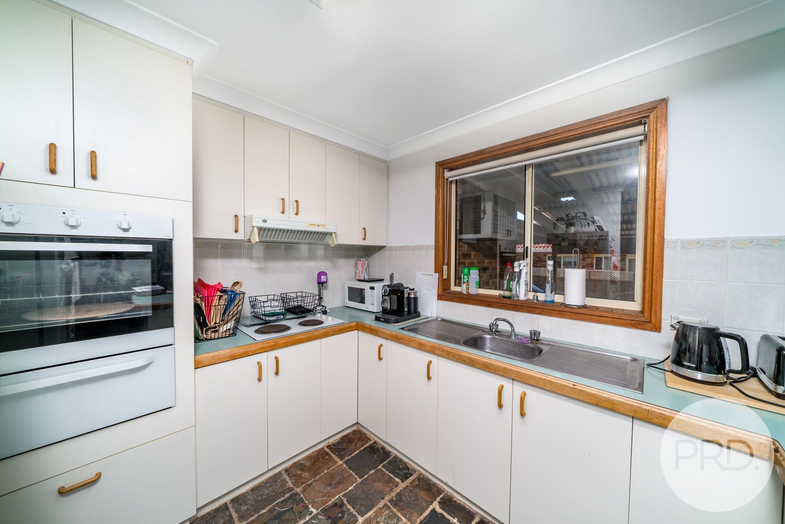 112 Dalman Parkway, Glenfield Park NSW 2650, Image 2