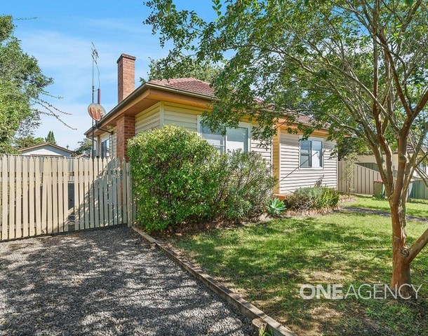 32 Cambewarra Road, Bomaderry NSW 2541