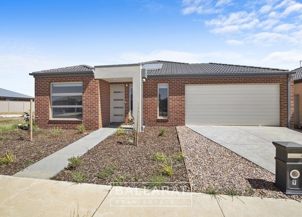 9 Masters Drive, Winter Valley VIC 3358