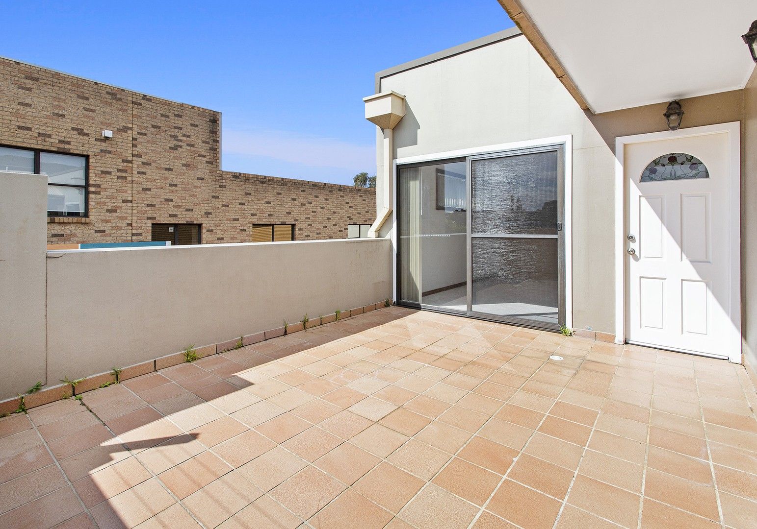 2 bedrooms Apartment / Unit / Flat in 2/106 Railway Street CORRIMAL NSW, 2518