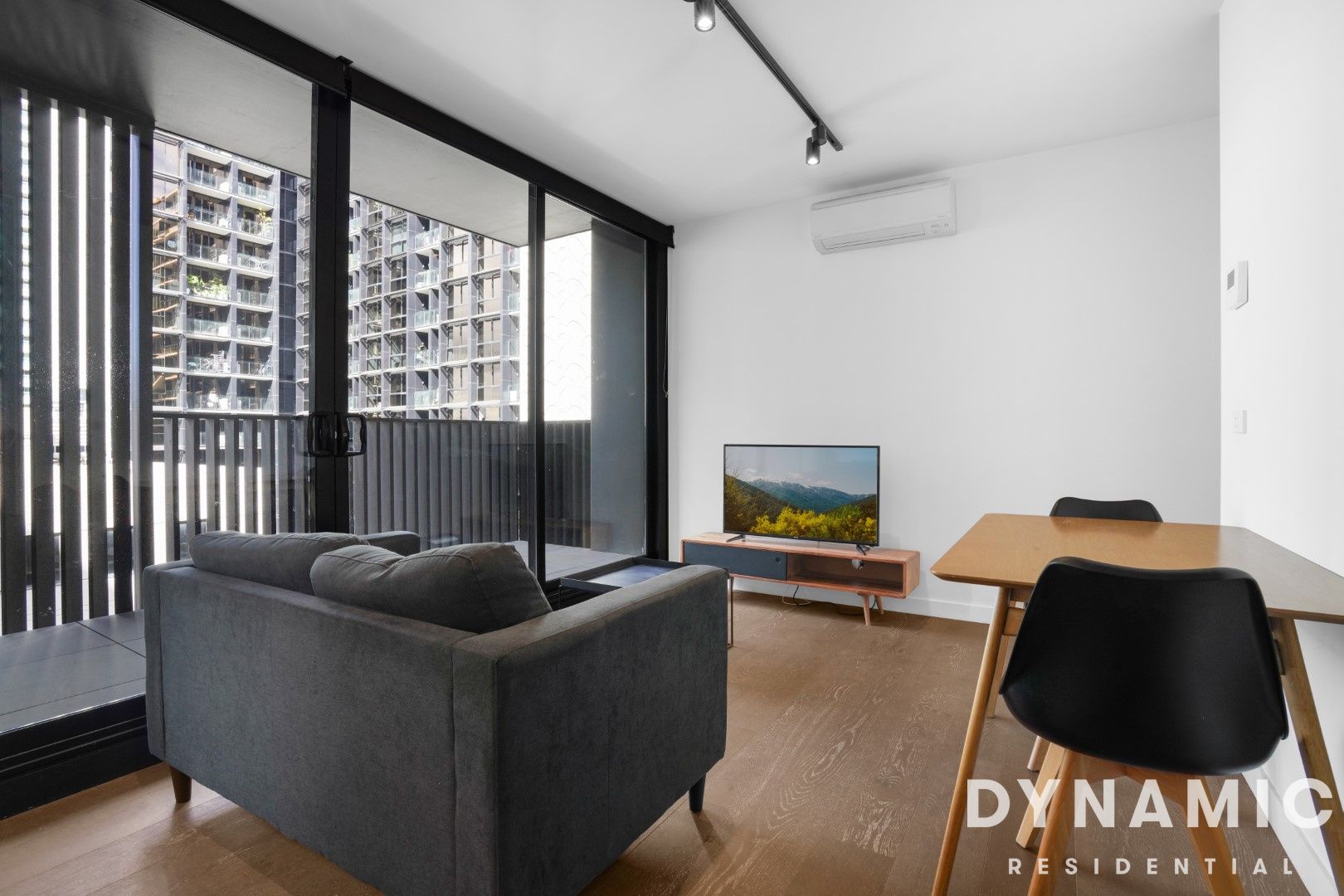1 bedrooms Apartment / Unit / Flat in 1003/33 Coventry St SOUTHBANK VIC, 3006