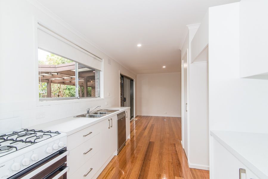 5 bedrooms House in 204 Oban Road RINGWOOD NORTH VIC, 3134