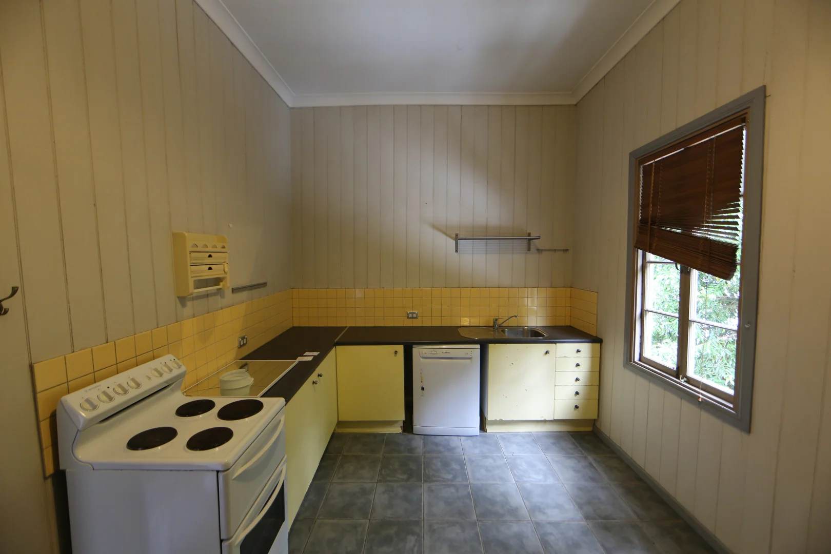 Additional image 2 of 20 Cracknell Rd, Annerley QLD 4103